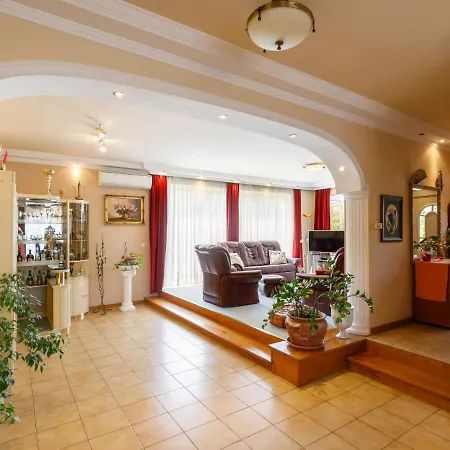 Szabo By Interhome Casa de Férias