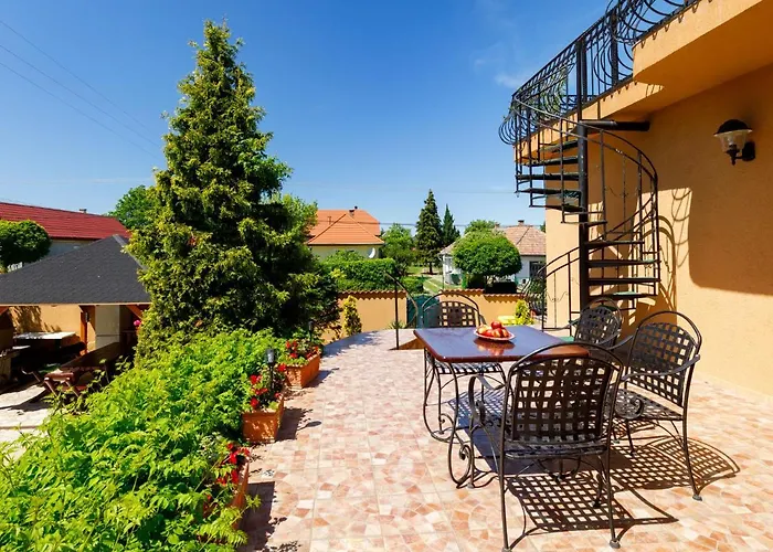 Szabo By Interhome Case de vacanță
